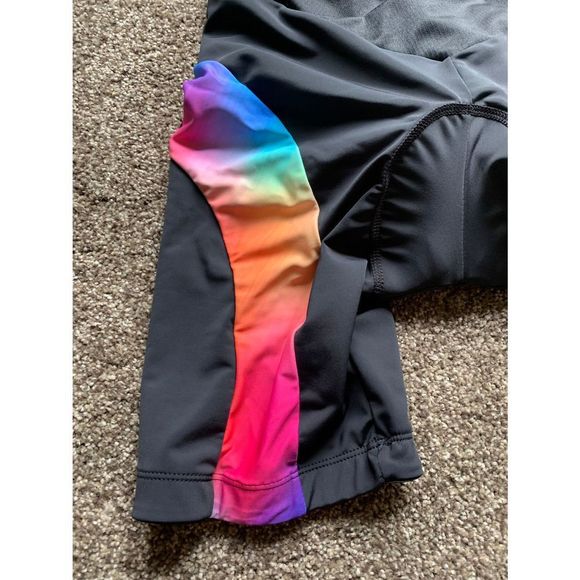 Beroy Woman’s Cycle Shorts Size Small - Picture 2 of 5